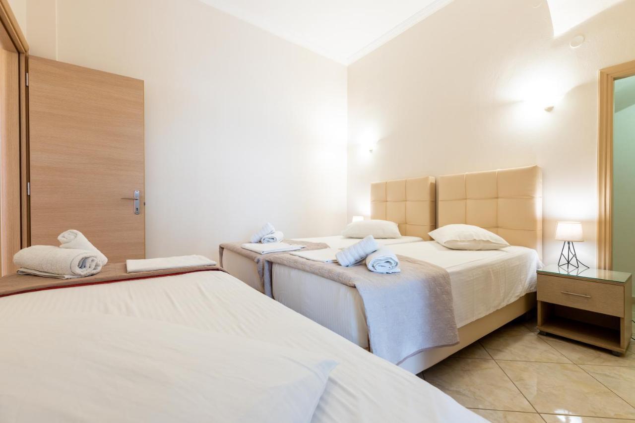 Vila Town House For 6-16 With Ac Páros Exteriér fotografie