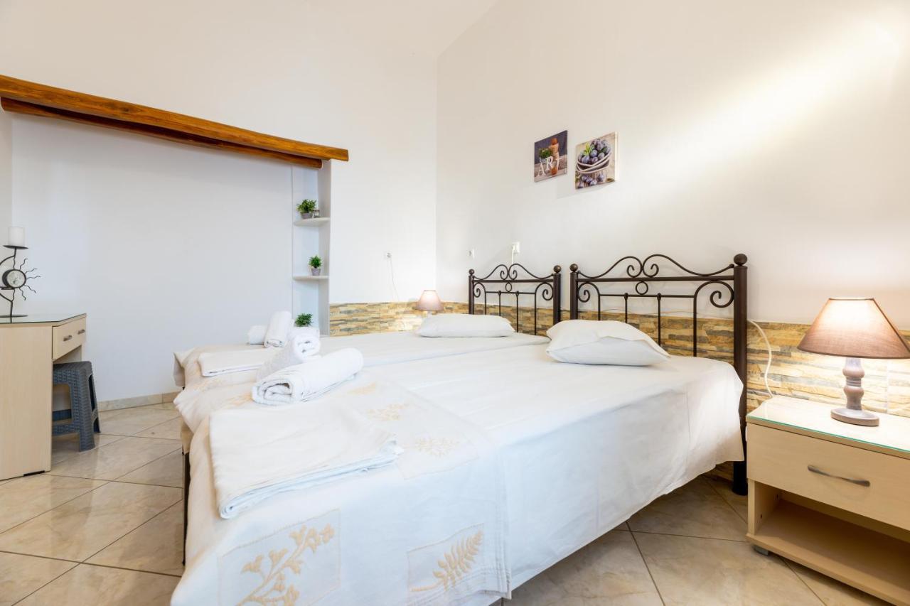 Vila Town House For 6-16 With Ac Páros Exteriér fotografie